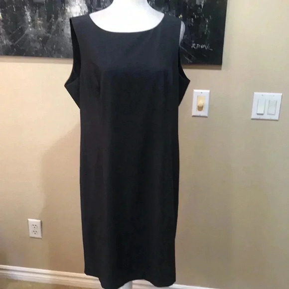 Tahari Arthur S Levine Classic Gray Sleeveless Sheath Dress-Size 16 - Picture 5 of 6